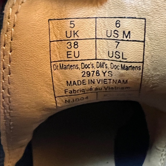 Dr. Martens 2976 Black Chelsea Boots - Picture 6 of 11